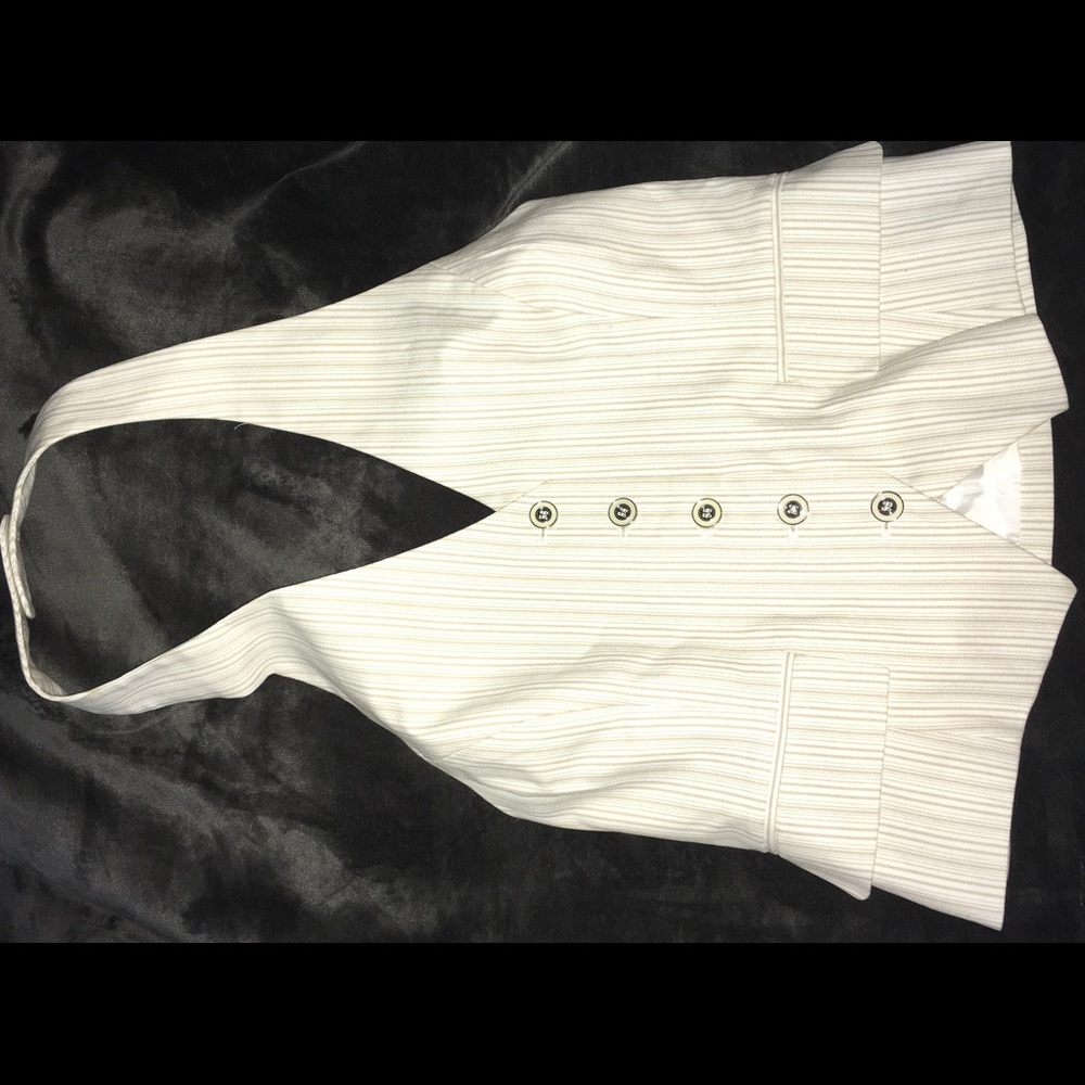 White & tan striped vest 🆕